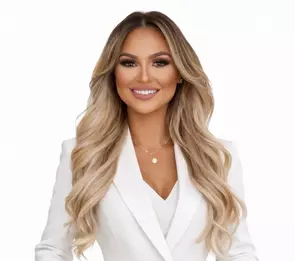 Hailey Sutej, Mississauga, Real Estate Agent